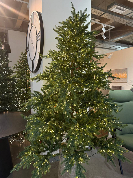 Сосна Luxury c подсветкой H180